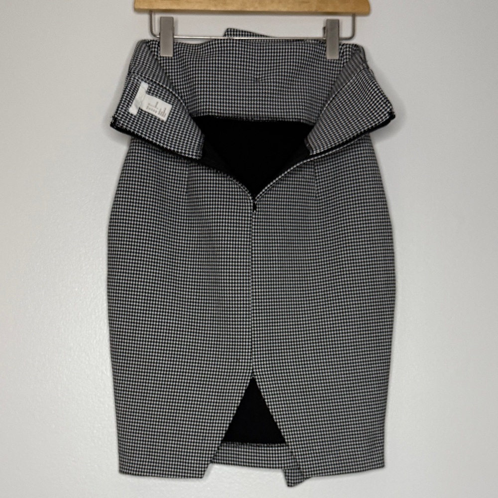 H&M Black and White Houndstooth Skirt - Picture 5 of 8